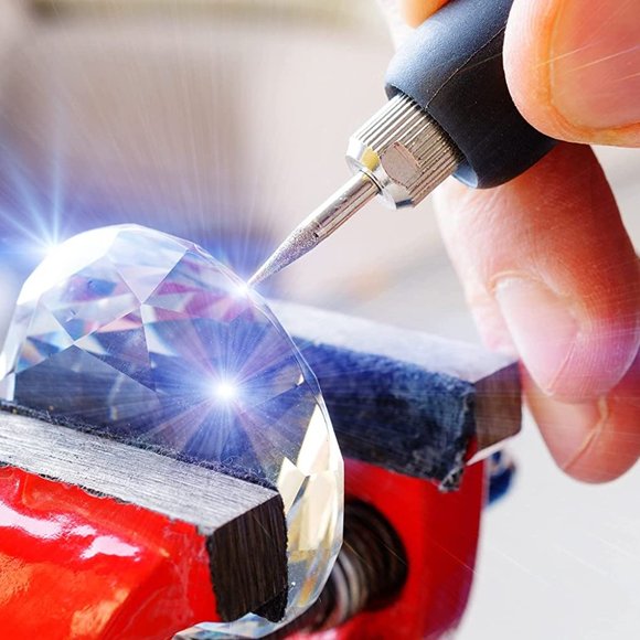 Happy Mothers Day Gift LED Unique REAL 3D Illuminating Crystal Heart Keychain - Picture 3 of 6